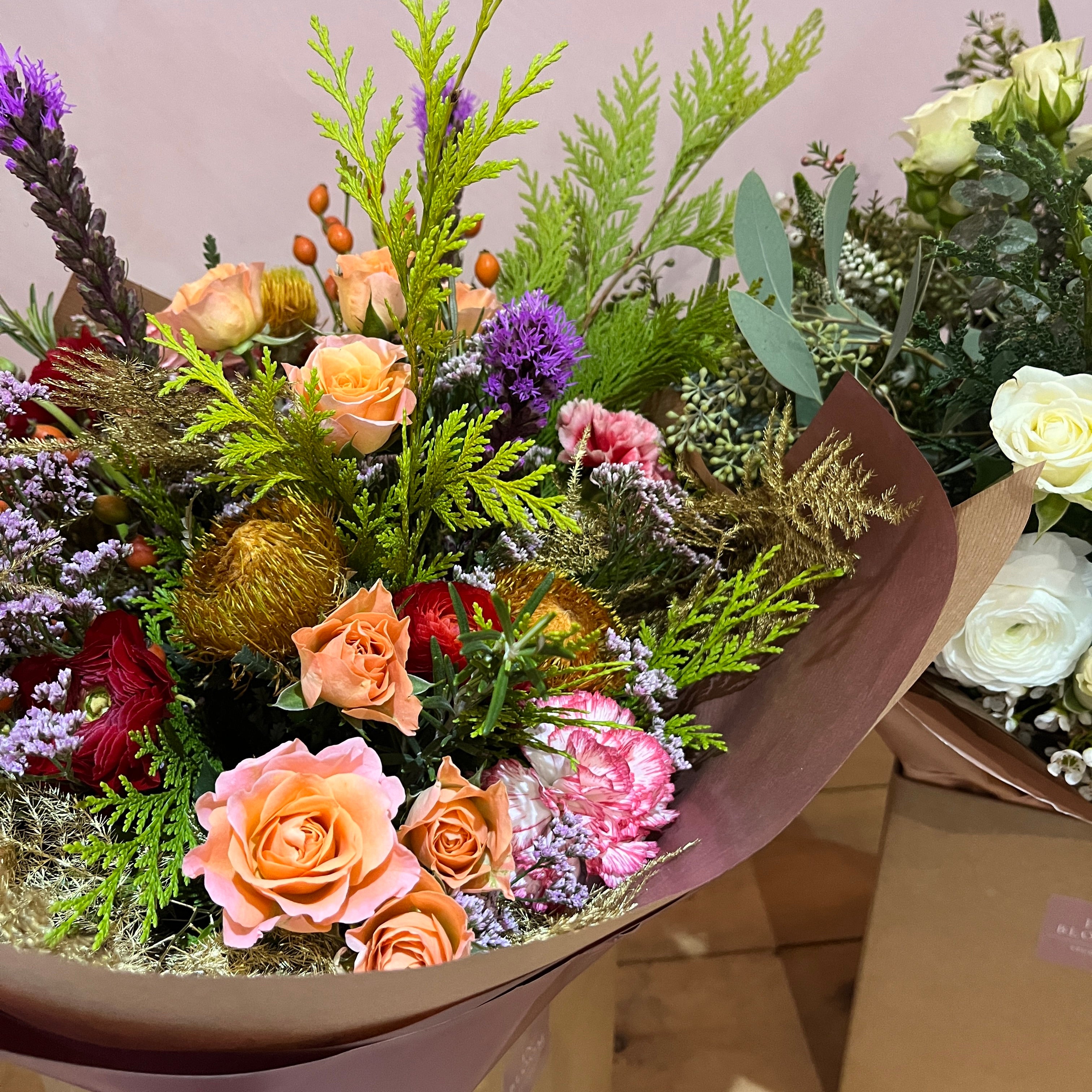 Tipsy Grinch - Limited edition Winter bouquet